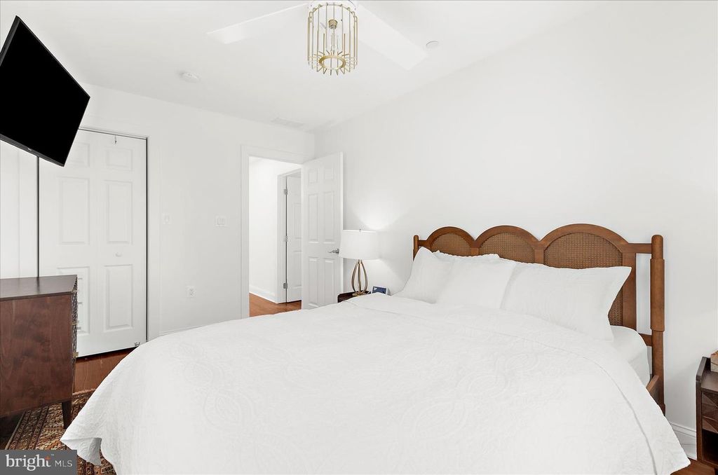 Image 29 of property listing at 304 GLEN AVE, Annapolis, MD 21401