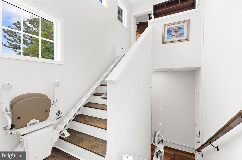 Image 35 of property listing at 304 GLEN AVE, Annapolis, MD 21401