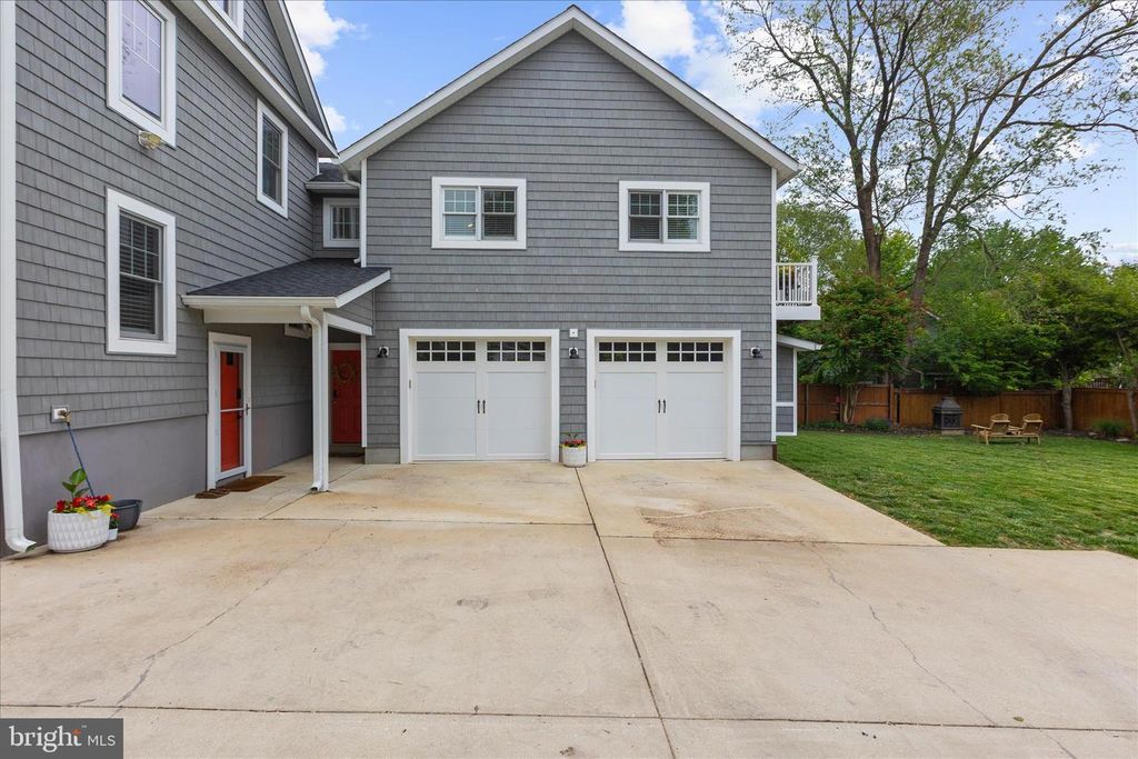 Image 45 of property listing at 304 GLEN AVE, Annapolis, MD 21401