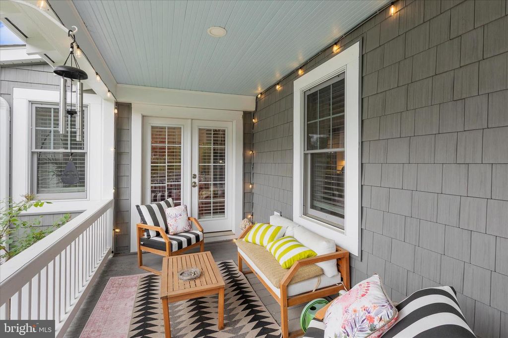 Image 6 of property listing at 304 GLEN AVE, Annapolis, MD 21401