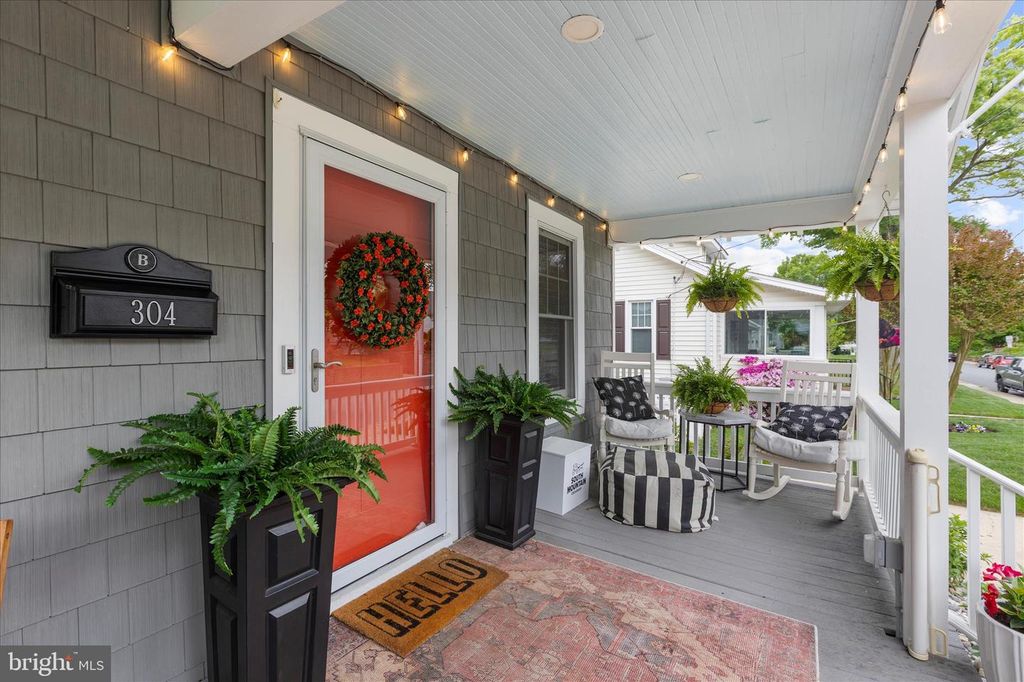 Image 7 of property listing at 304 GLEN AVE, Annapolis, MD 21401