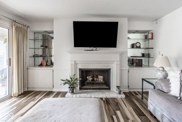 7370 Lions Head Drive B, Indianapolis, IN 46260