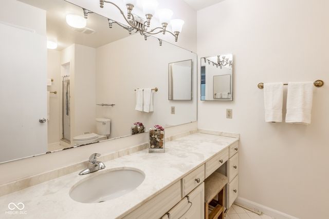 7370 Lions Head Drive B, Indianapolis, IN 46260