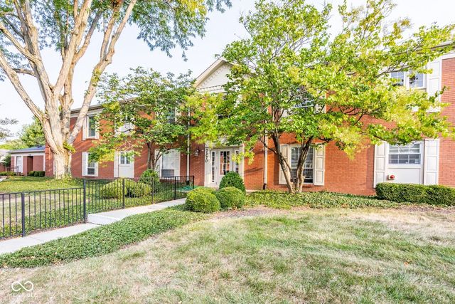 7370 Lions Head Drive B, Indianapolis, IN 46260