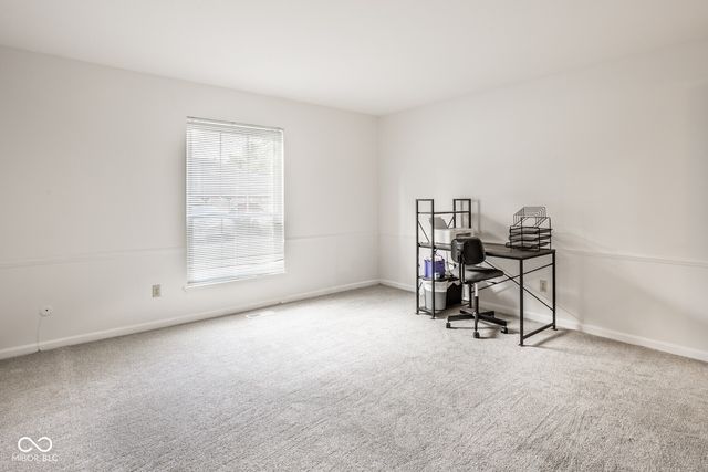 7370 Lions Head Drive B, Indianapolis, IN 46260