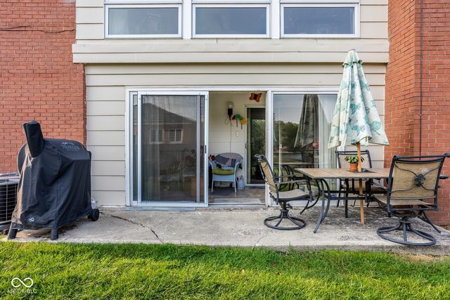 7370 Lions Head Drive B, Indianapolis, IN 46260