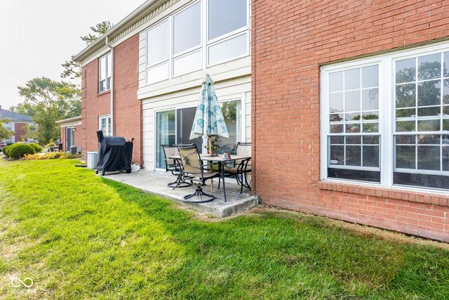 7370 Lions Head Drive B, Indianapolis, IN 46260