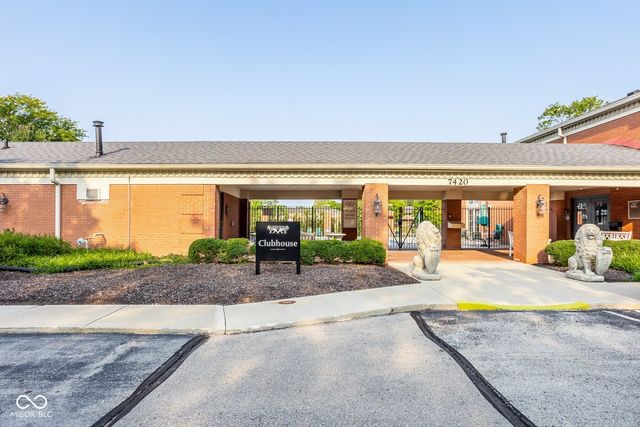 7370 Lions Head Drive B, Indianapolis, IN 46260