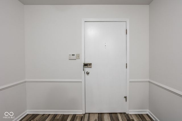 7370 Lions Head Drive B, Indianapolis, IN 46260