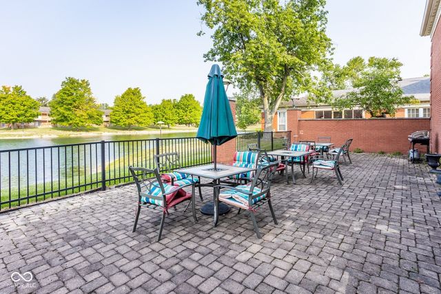 7370 Lions Head Drive B, Indianapolis, IN 46260