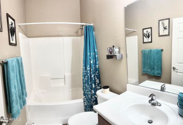 901 W WITT Avenue, Queen Creek, AZ 85140