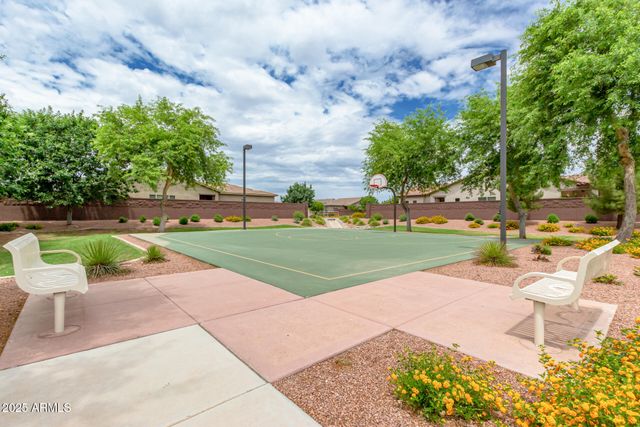 901 W WITT Avenue, Queen Creek, AZ 85140