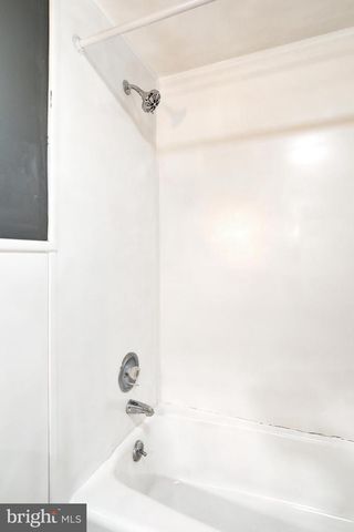 38 PEACOCK DR, Lancaster, PA 17601