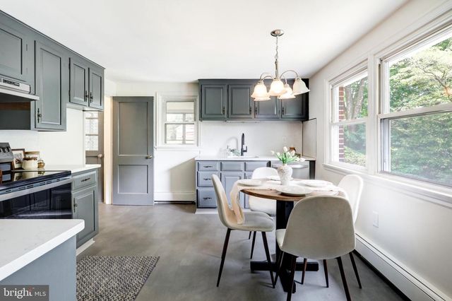 38 PEACOCK DR, Lancaster, PA 17601