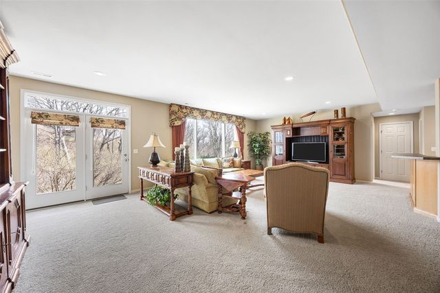 3400 Cedar River Court NE, Cedar Rapids, IA 52411