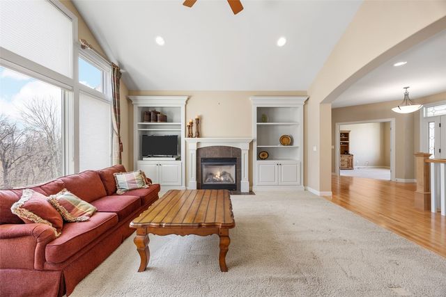 3400 Cedar River Court NE, Cedar Rapids, IA 52411