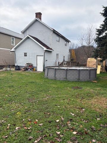 1013 Arthur Ave, Roscoe, PA 15477