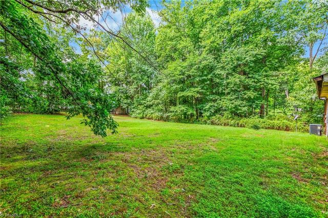 334 Forest Creek Drive, Winston-salem, NC 27107
