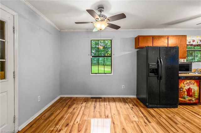 334 Forest Creek Drive, Winston-salem, NC 27107