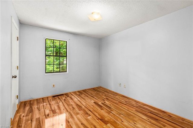 334 Forest Creek Drive, Winston-salem, NC 27107