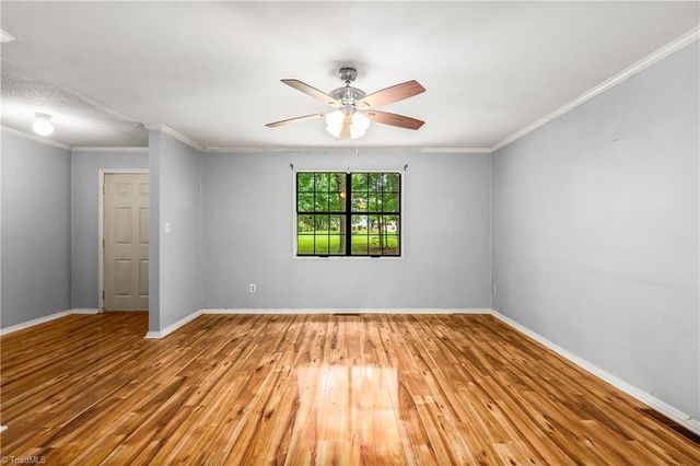 334 Forest Creek Drive, Winston-salem, NC 27107