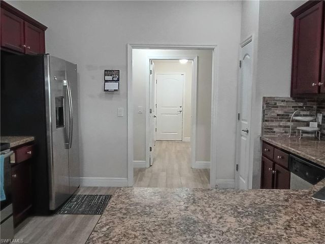 1426 NE 5th PL, Cape Coral, FL 33909