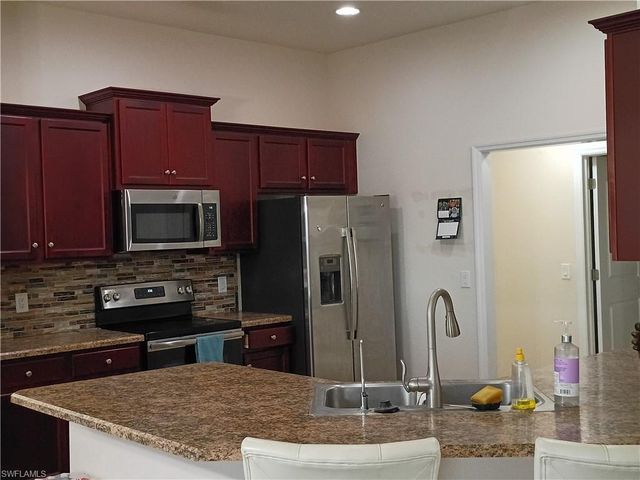 1426 NE 5th PL, Cape Coral, FL 33909