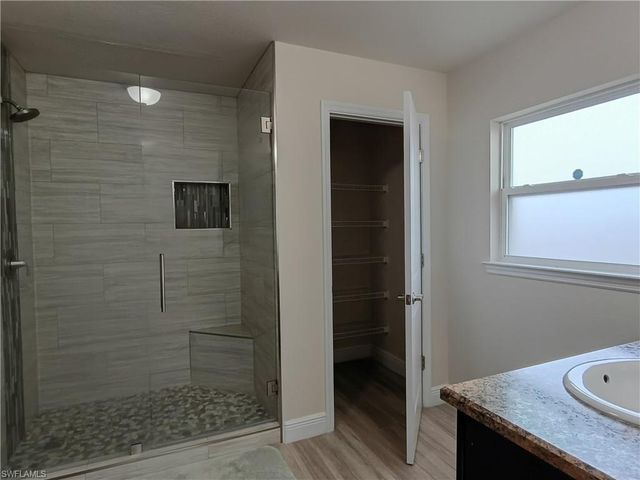 1426 NE 5th PL, Cape Coral, FL 33909