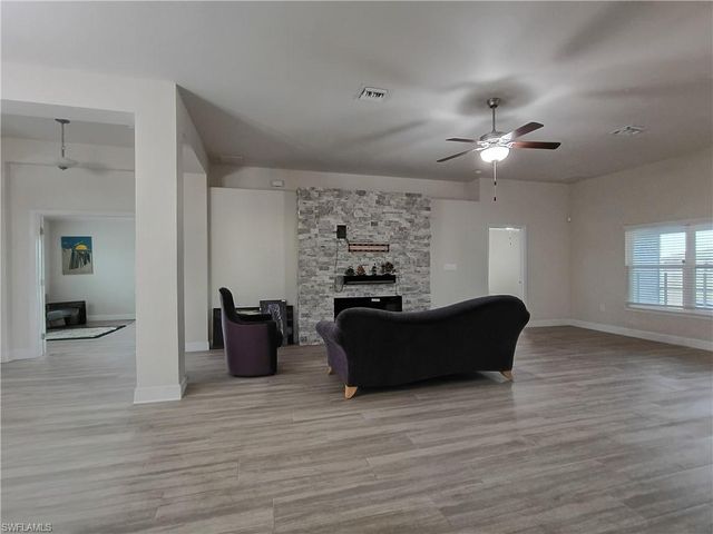 1426 NE 5th PL, Cape Coral, FL 33909