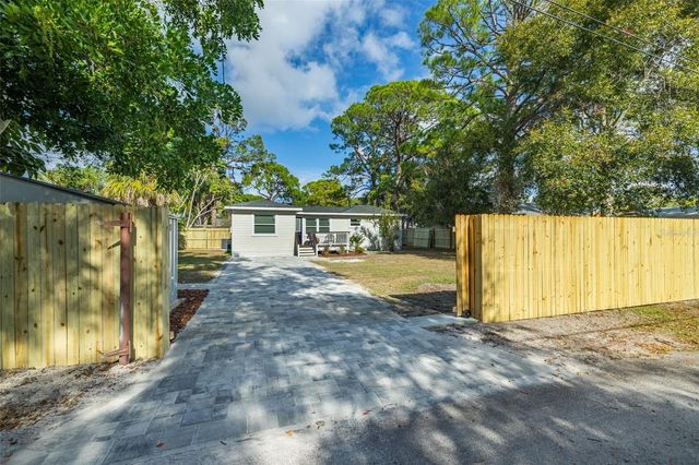 6330 3RD AVENUE N, St Petersburg, FL 33710