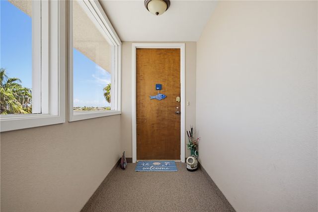 14514 E Cabana St E 301, Corpus Christi, TX 78418