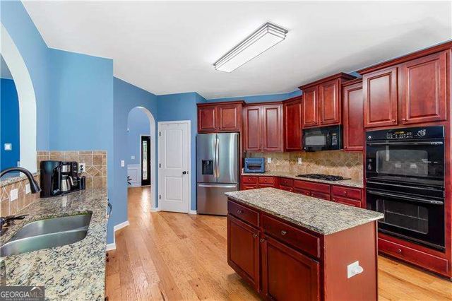 4815 Roosevelt Circle, Cumming, GA 30040