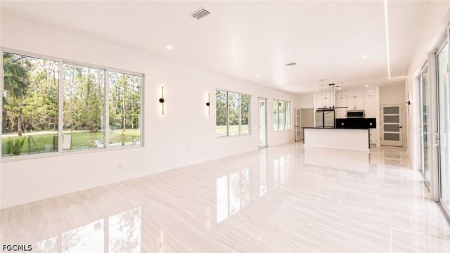 2931 16th AVE NE, Naples, FL 34120
