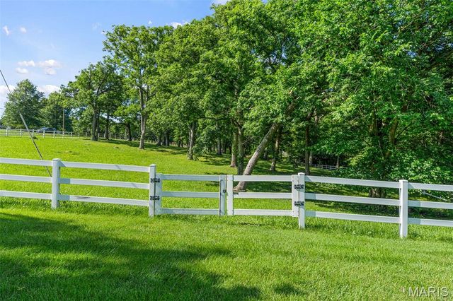 2976 Highway A, Washington, MO 63090