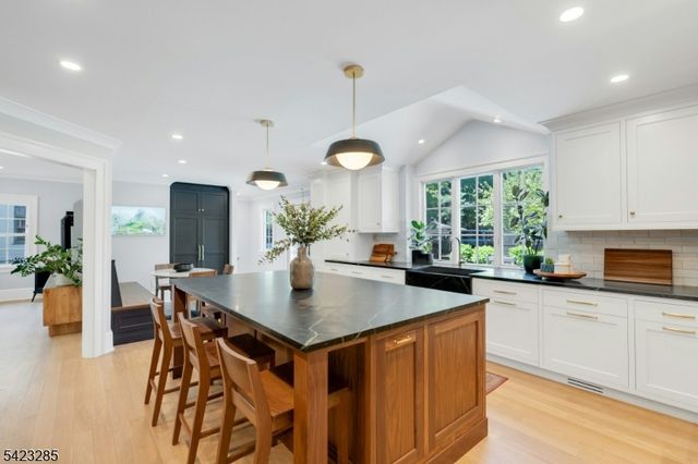 212 Midland Ave, Montclair Twp., NJ 07042