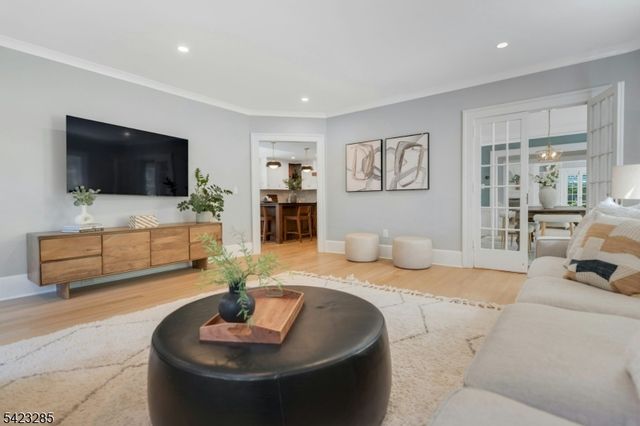 212 Midland Ave, Montclair Twp., NJ 07042