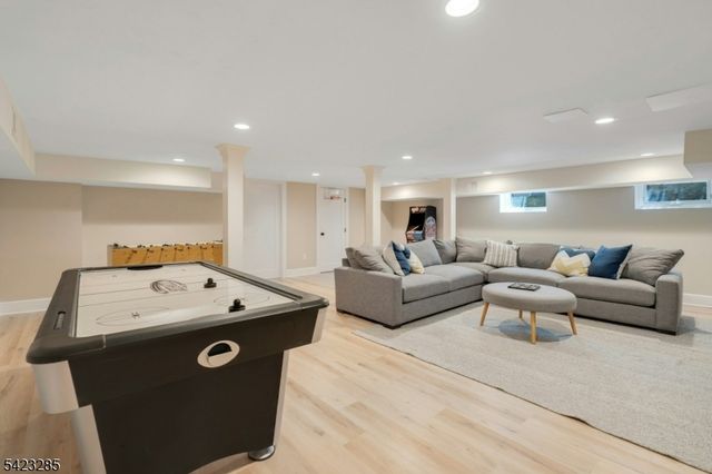 212 Midland Ave, Montclair Twp., NJ 07042