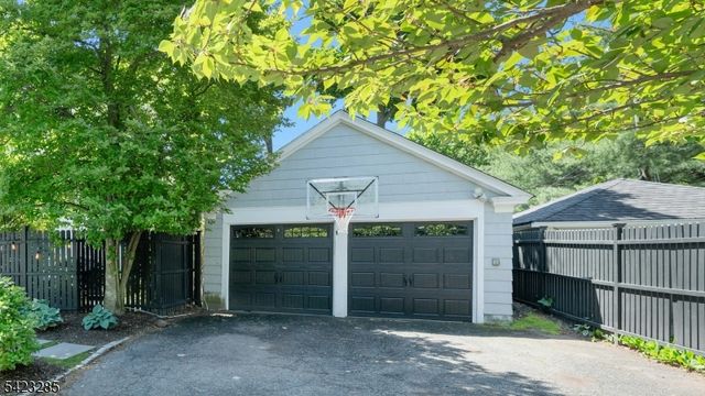 212 Midland Ave, Montclair Twp., NJ 07042