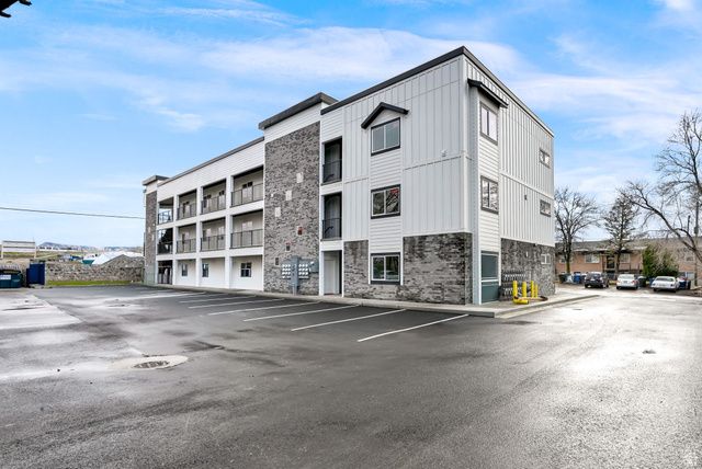 36 W 1600 N, Sunset, UT 84015