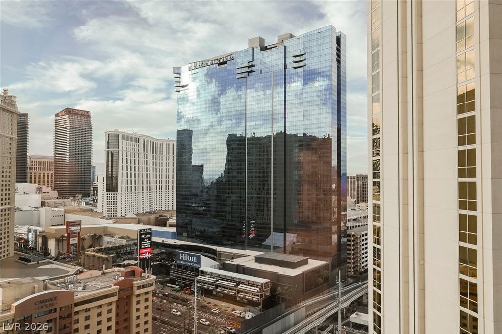 135 East Harmon Avenue 2009 & 2011, Las Vegas, NV 89109 — photo 3