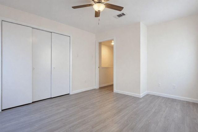 7827 Leonora St 5, Houston, TX 77061