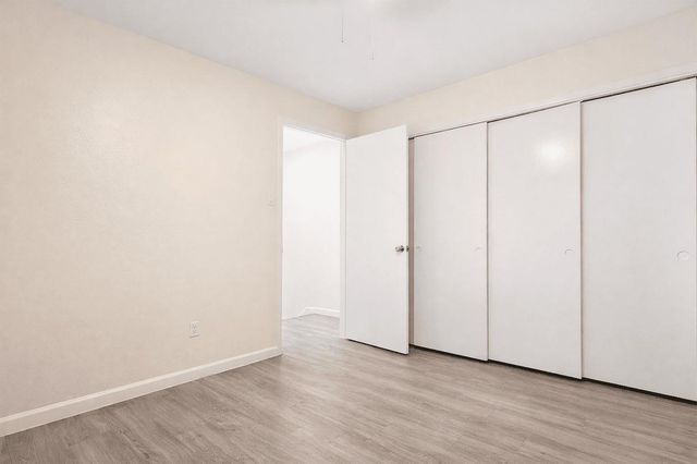 7827 Leonora St 5, Houston, TX 77061