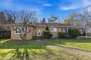 34 Central Avenue, Lakewood, NJ 08701