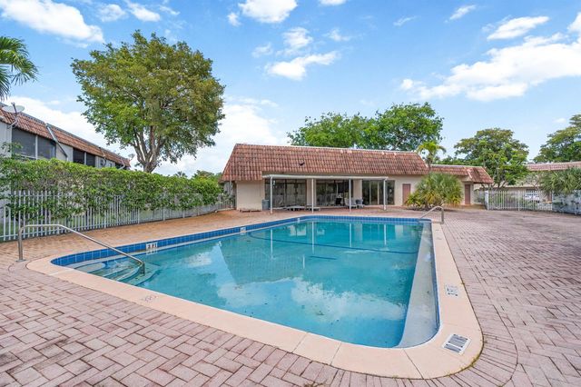 3777 NW 78th Avenue 1b, Davie, FL 33024