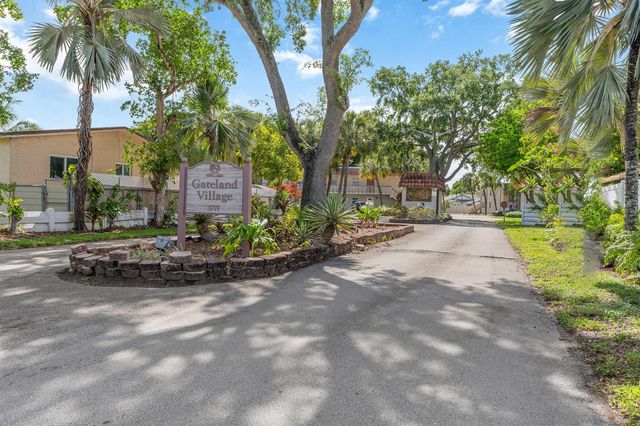 3777 NW 78th Avenue 1b, Davie, FL 33024