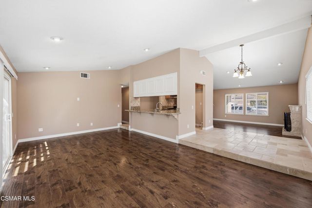 4721 Avedon Road, Moorpark, CA 93021