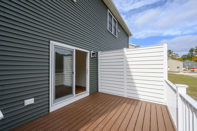 7 Hayford Trail 12, Hanson, MA 02341