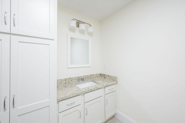 7 Hayford Trail 12, Hanson, MA 02341