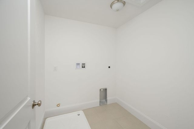 7 Hayford Trail 12, Hanson, MA 02341