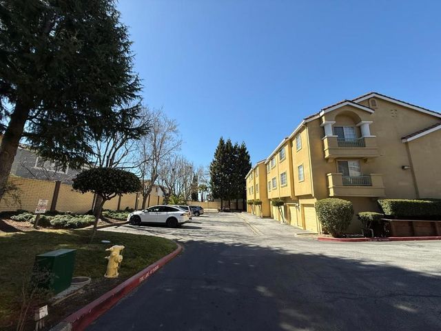 106 Sunnyhills Court, Milpitas, CA 95035